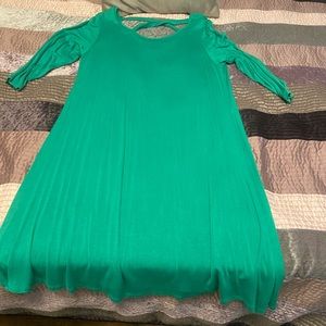 Ladies New Direction large loose fit dress-goes to knee length-I’m 5’5